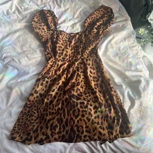 PrettyLittleThing Leopard Mini Dress with Shoulders (4)
